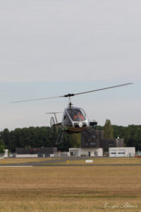 Helicoptero Dynali h3 estacionario